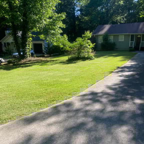 residential landscaping by Lawn Care Universe reviewed on August 17, 2025