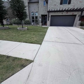 lawn service by Grade A landscaping reviewed on August 18, 2025