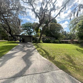 turf maintenance by Alpha Omega Home Service LLC reviewed on August 19, 2025