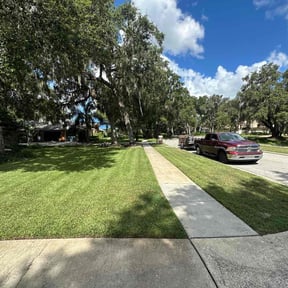 landscape maintenance by Banda Landscaping reviewed on November 24, 2025