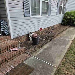 Flower Bed Weeding by KHmowing reviewed on July 10, 2026