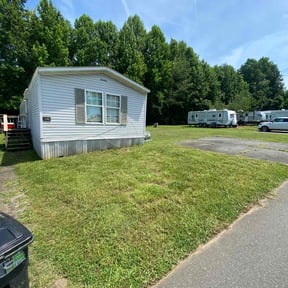 turf maintenance by Hargett lawn services reviewed on March 28, 2024