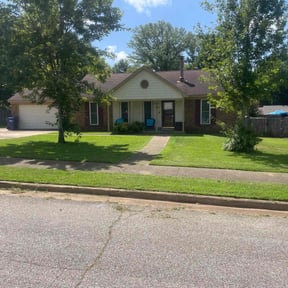 gardening service by Big Horn Landscaping reviewed on August 16, 2025