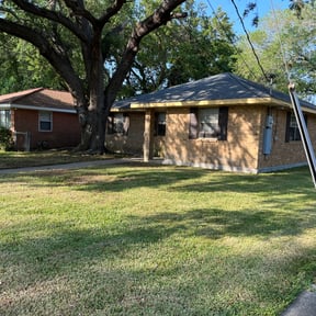 Leaf Removal by Scotton Complete Lawn Care reviewed on September 22, 2025