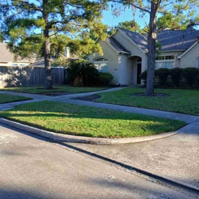 lawn maintenance by Isabell lawn services reviewed on May 11, 2024