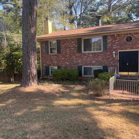 Bush Trimming by Ultimate Landscape Contractor reviewed on November 24, 2025