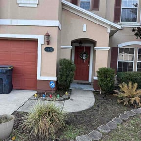 Bush Trimming by Self employed Lawn Care Service reviewed on February 25, 2026