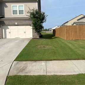 lawn care services by Simply Southern Lawnscapes reviewed on May 7, 2025