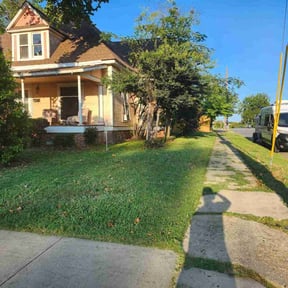 Bush Trimming by Sustain Tec, LLC reviewed on October 22, 2025