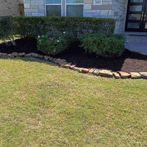 Bush Trimming by Royce Art Group reviewed on April 16, 2026