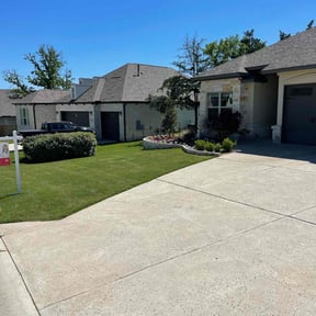 yard work by K&T Landscape reviewed on August 20, 2025