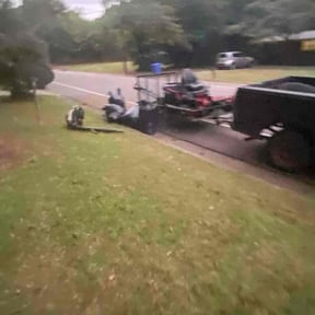 Leaf Removal by The Grass Dr. reviewed on October 2, 2025