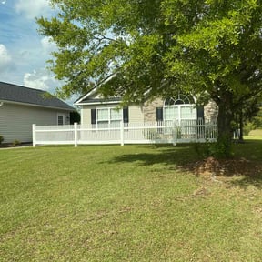 lawn care by Hite's Multi-service reviewed on April 23, 2024