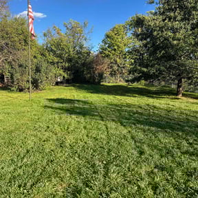 lawn care services by Knowledge As A Service Company reviewed on April 27, 2024