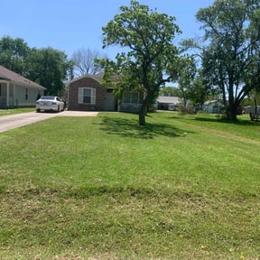 yard service by Triple S Cuts &amp; Cleanouts reviewed on December 18, 2025