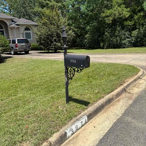 landscaping by Pro Clean Solutions Inc. reviewed on December 7, 2025