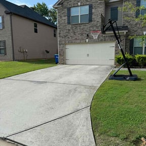 turf care by Ouachita Landscape reviewed on March 31, 2025