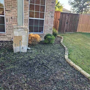 Flower Bed Weeding by Scott Lawncare reviewed on July 12, 2022
