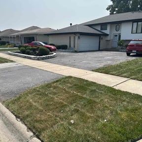 Bush Trimming by Salmon Lawn Care reviewed on August 18, 2025