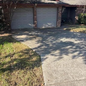 Leaf Removal by Green Hustle Landscaping reviewed on October 15, 2026