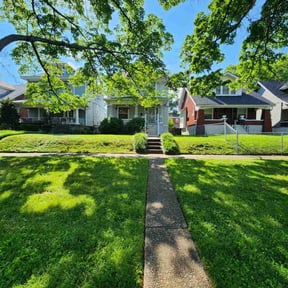 yard work by EL Kora Construction reviewed on August 21, 2025