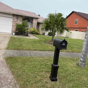 Bush Trimming by Fred Lawn Care reviewed on October 23, 2025