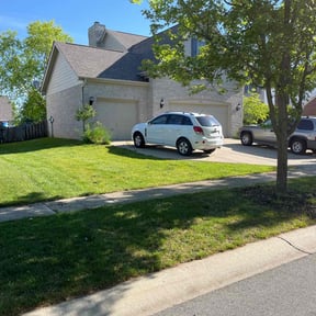 yard maintenance by YOM Lawn and Landscaping reviewed on August 20, 2025