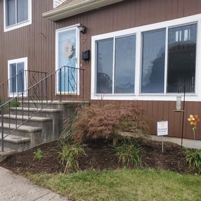 Flower Bed Weeding by BLUE MAX HOME SERVICES reviewed on August 15, 2025