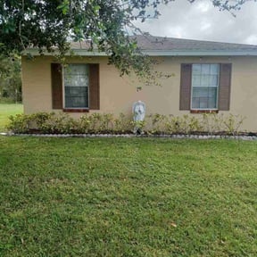 Bush Trimming by Js Lawn Care reviewed on December 12, 2025