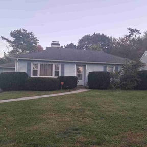 Bush Trimming by Hope Lawn Care reviewed on October 20, 2025