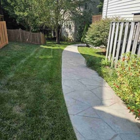 yard care by DUP Browning Lawn Care reviewed on November 19, 2025