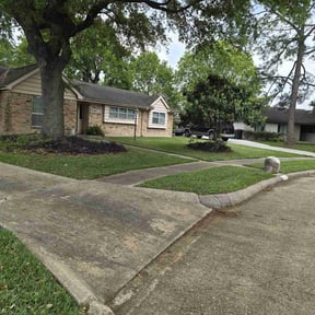 landscaping by J&amp;R Lawncare reviewed on December 17, 2025