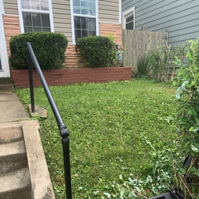 Bush Trimming by OC Lawncare reviewed on August 21, 2025