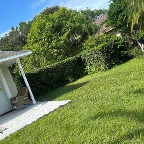 Bush Trimming by Phillips4seasons reviewed on October 22, 2025