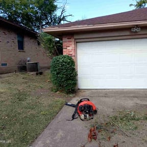 Bush Trimming by Mikes Landscaping reviewed on August 21, 2025
