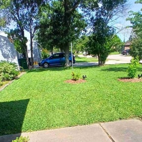 landscaping services by Landscape Pros of Oklahoma reviewed on August 21, 2025