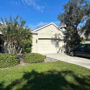 landscape maintenance by Elenas Lawn Care LLC reviewed on July 17, 2025