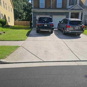yard care by Eric Buckner reviewed on August 19, 2025