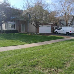 lawn care services by GET Tax Service reviewed on April 16, 2024