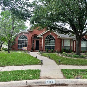 yard care by Bobcat Lawns reviewed on August 21, 2025