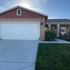 yard care by My Dad Can reviewed on March 18, 2025