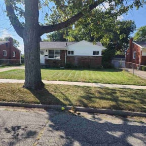 turf care by United Hands Royalty Lawn Care reviewed on May 20, 2025