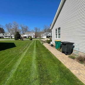 landscape maintenance by Burning River Lawn and Landscape LLC reviewed on August 20, 2025