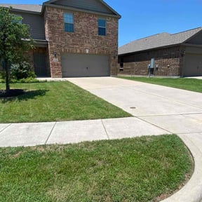 landscape maintenance by Keep it mowen reviewed on June 4, 2022