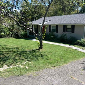 lawn maintenance by RT Lawncare & Tree Specialist reviewed on March 27, 2024
