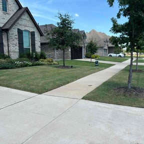 gardening service by GMC Landscaping, LLC reviewed on November 26, 2025