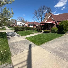 landscaping services by Erick's Lawn Maintenance reviewed on August 20, 2025