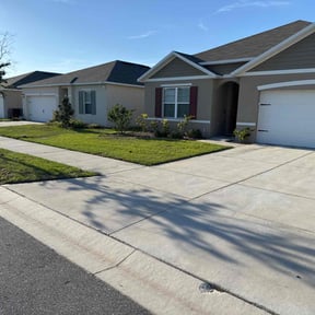 yard service by Aura lawn pros reviewed on December 16, 2025