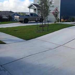 gardening service by Quali- T painting & handyman svcs llc reviewed on August 19, 2025
