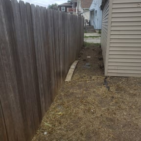 Bush Trimming by JLV LANDSCAPING LLC reviewed on August 16, 2025
